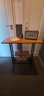 Vintage koffietafel, bartafel, lectuurbak, Huis en Inrichting, Ophalen, Metaal of Aluminium, Vintage, 55 tot 75 cm