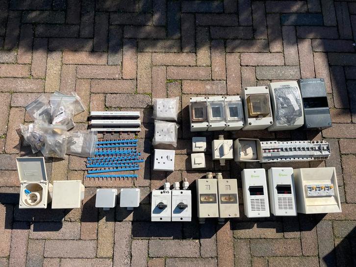 Electra assortiment, Doe-het-zelf en Verbouw, Elektra en Kabels, Zo goed als nieuw, Ophalen of Verzenden