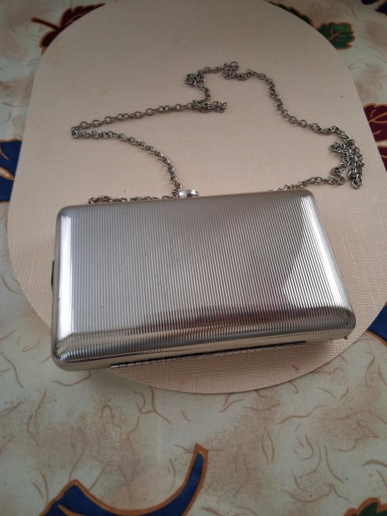 Jaren 80 Vintage Metallic Zilverkl. Clutch - Parfois, Sieraden, Tassen en Uiterlijk, Tassen | Damestassen, Ophalen of Verzenden