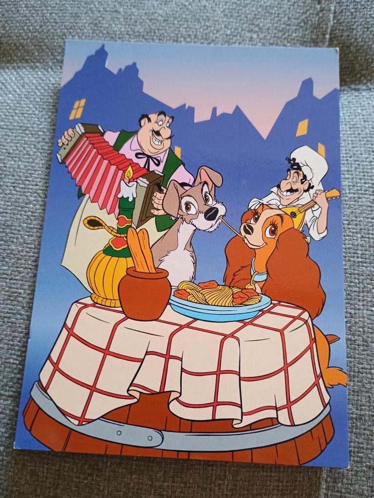 Lady en de Vagebond - ansichtkaart, Verzamelen, Disney, Ophalen of Verzenden, Overige figuren, Zo goed als nieuw, Overige typen