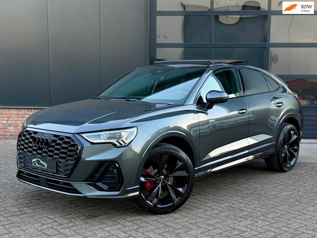Audi Q3 Sportback 35 TFSI S-Line 150 pk Blackstyle -RS Leer-, Auto's, Audi, Voorwielaandrijving, 15 km/l, 4 cilinders, 150 pk