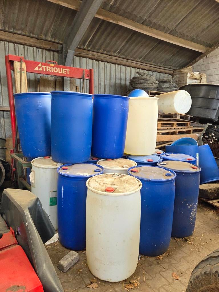 200 liter vaten blauw en wit, 150 liter of meer, Ophalen