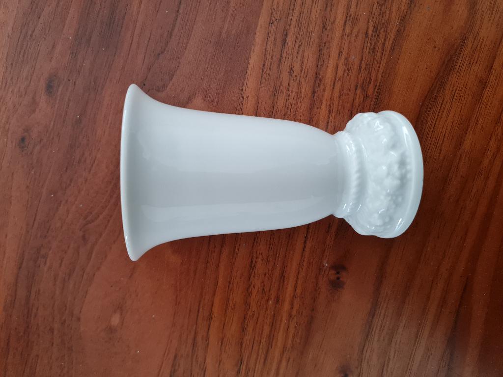 Elegant wit vaasje Rosenthal Maria Weiss serie, Huis en Inrichting, Woonaccessoires | Vazen, Wit, Aardewerk of Porselein, Ophalen of Verzenden