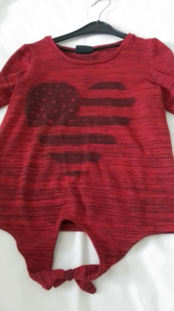 Rood shirt met print, maat 134, Kinderen en Baby's, Kinderkleding | Maat 134, Ophalen of Verzenden, Meisje, Shirt of Longsleeve