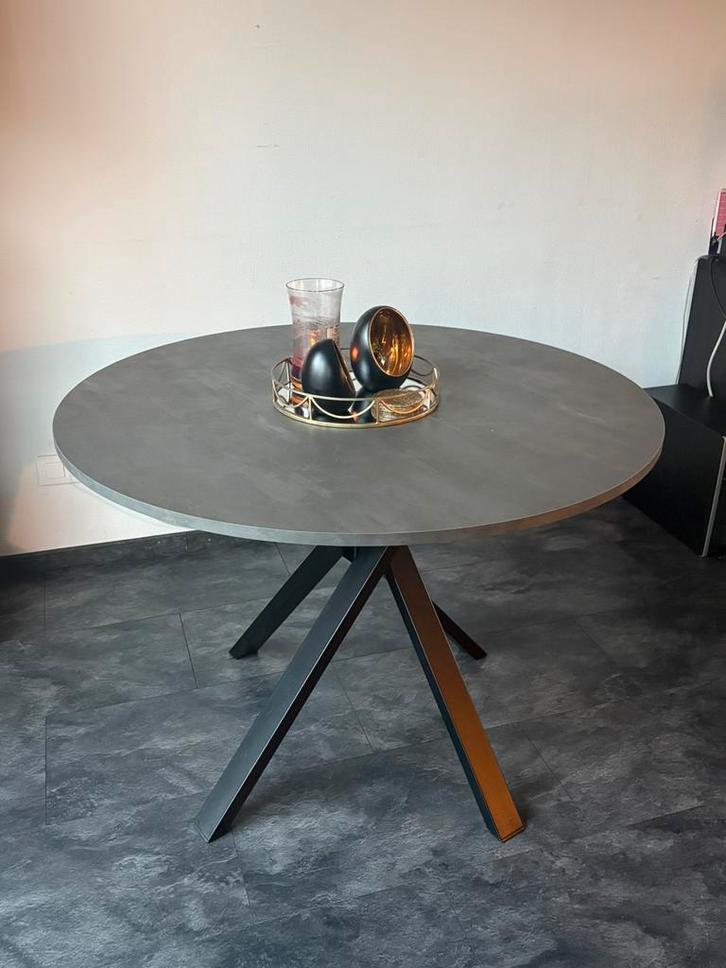 MARIEDAMM Tafel, donkergrijs, Huis en Inrichting, Tafels | Eettafels, Gebruikt, 100 tot 150 cm, Drie personen, Rond, Metaal, Ophalen