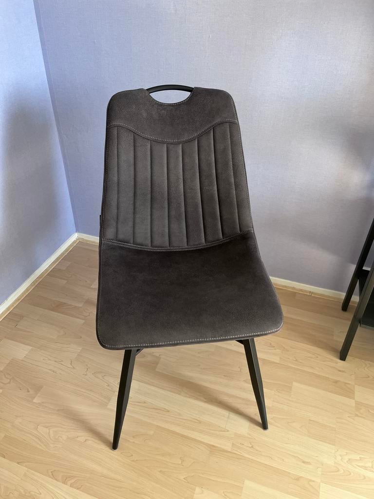 Donkergrijze stoel met metalen poten, Ophalen, Gebruikt, Eén, Stof