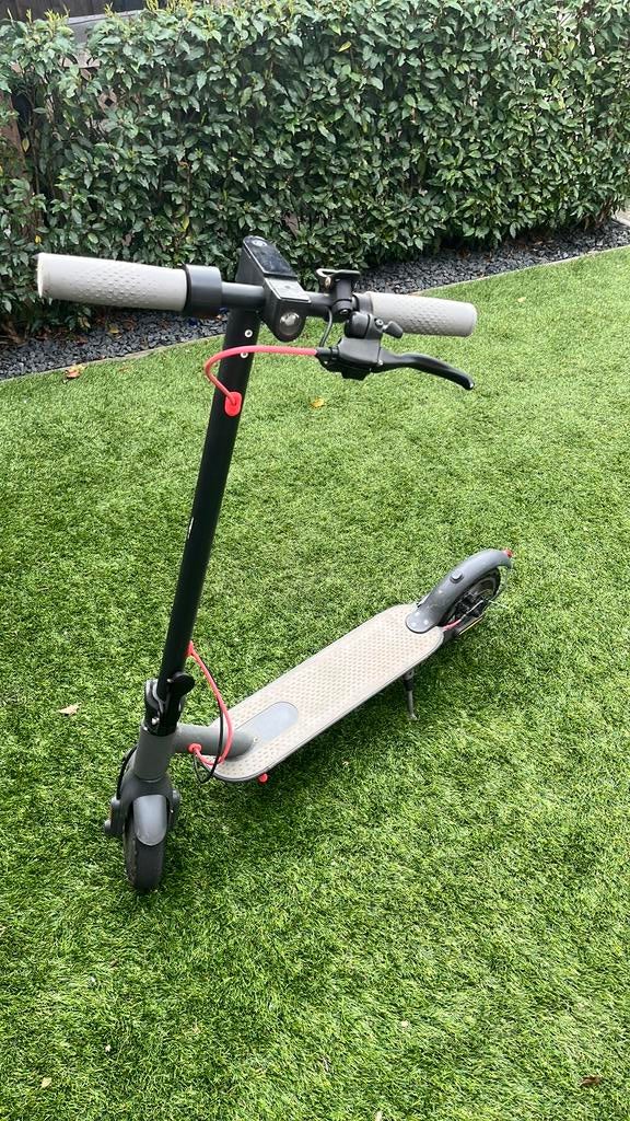 Tuya stay on elektrische step, Fietsen en Brommers, Steps, Ophalen, Zo goed als nieuw, Elektrische step (E-scooter)