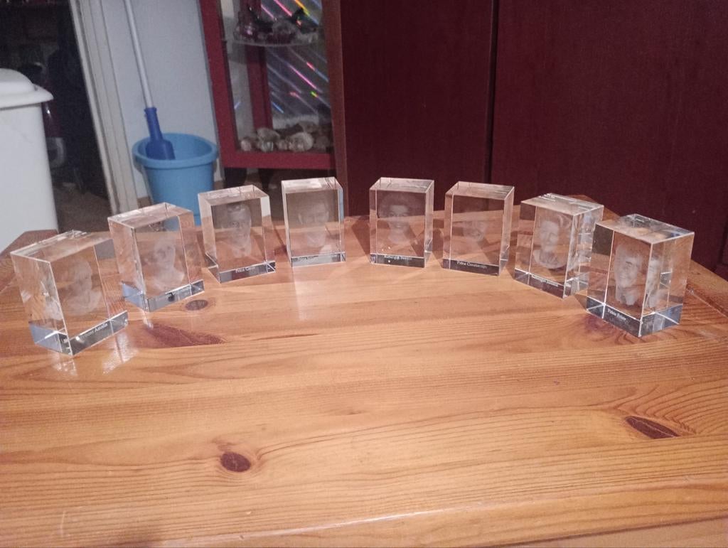 8 glazen presse-papiers Koninklijke Familie, Verzamelen, Koninklijk Huis en Royalty, Ophalen of Verzenden, Zo goed als nieuw, Servies