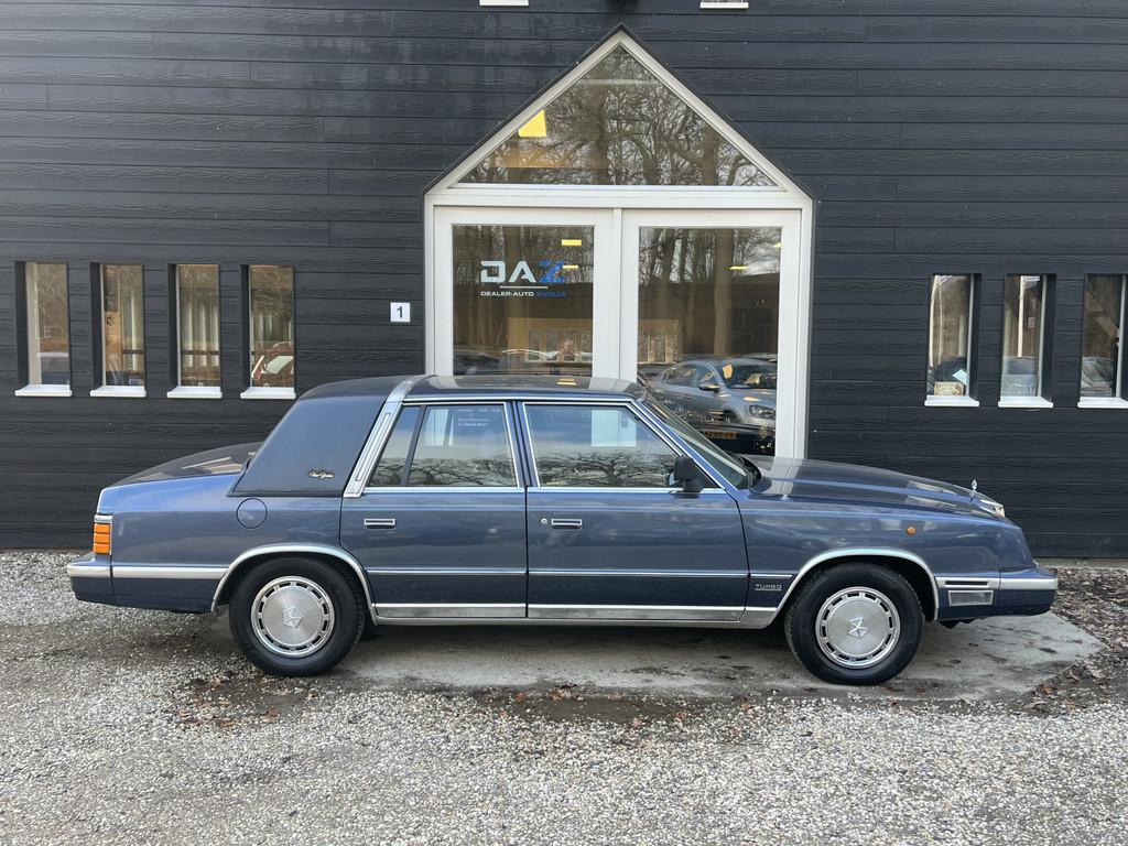 Chrysler NEW YORK Airco/Audio/Leer (bj 1988, automaat), Auto's, Oldtimers, Automaat, 150 pk, Bedrijf, Blauw