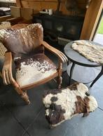 Oude stoel met koeienprint,, Antiek en Kunst, Ophalen
