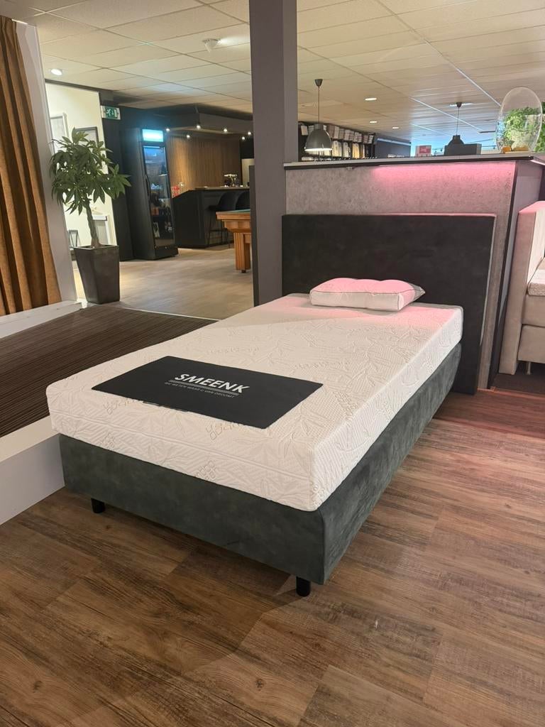 Smeenk Boxspring 120x210 NIEUW! Helemaal compleet! KORTING!, Nieuw, Ophalen of Verzenden, Twijfelaar, Overige kleuren