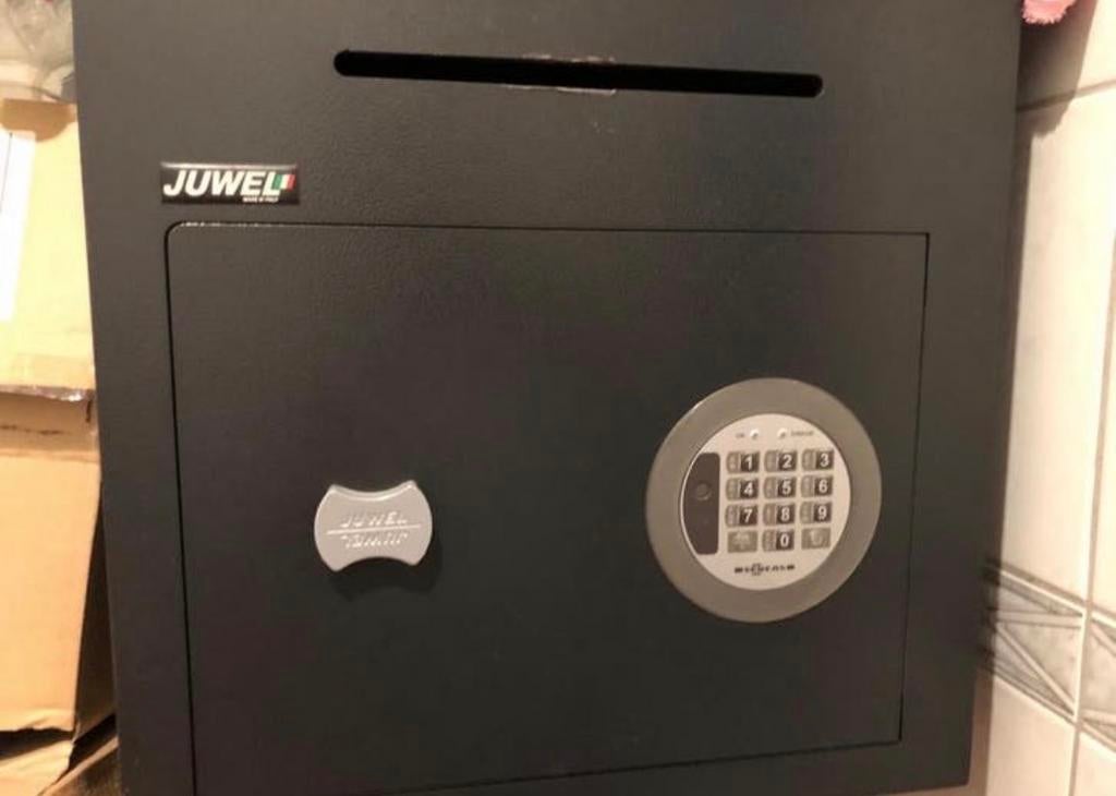 Kluis Juwel met Elektronisch Cijferslot, Ophalen, Zo goed als nieuw, Brandkast