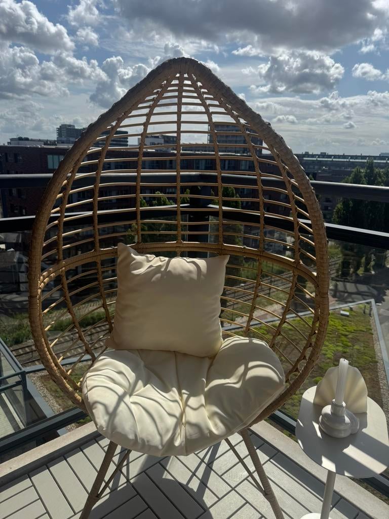 Rotan ei- stoel, Ophalen, Zo goed als nieuw, Rotan