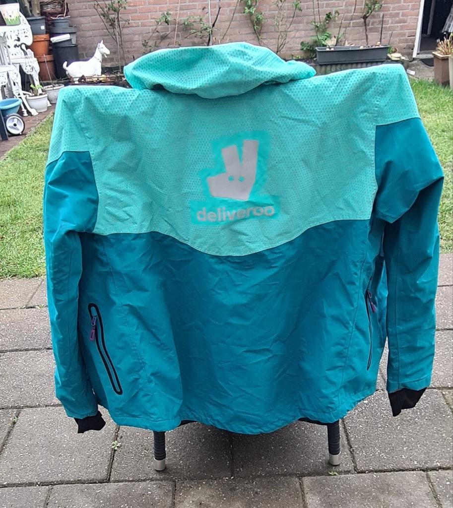 Nieuwe Deliveroo jas - MaatS- M - Zo goed als nieuw, Maat 38/40 (M), Deliveroo, Blauw, Ophalen of Verzenden