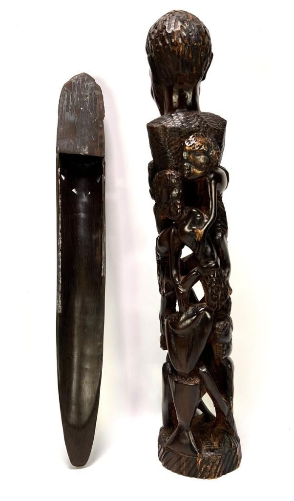 1186. Makonde beeld en wandmasker, Tanzania – 20e eeuw, Ophalen of Verzenden