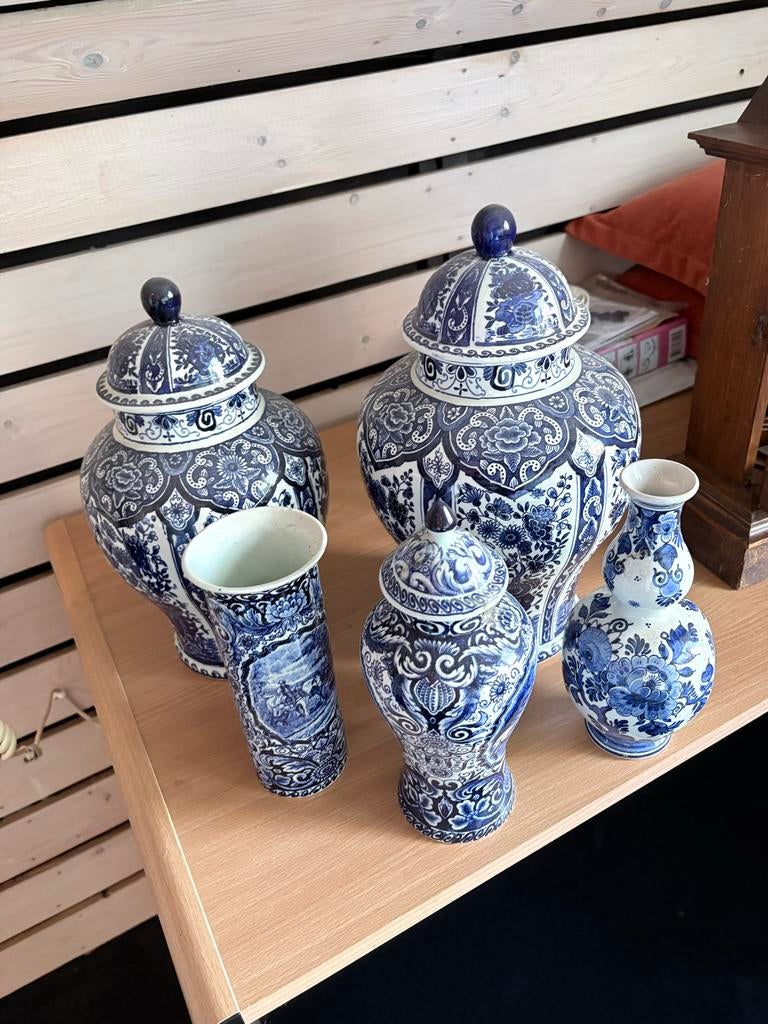 Antieke Delfts Blauwe Vazen en Klokje, Ophalen