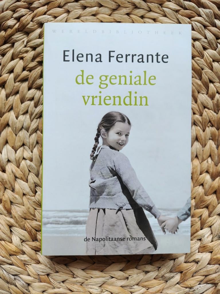 Elena Ferrante - De geniale vriendin, Boeken, Ophalen of Verzenden, Zo goed als nieuw