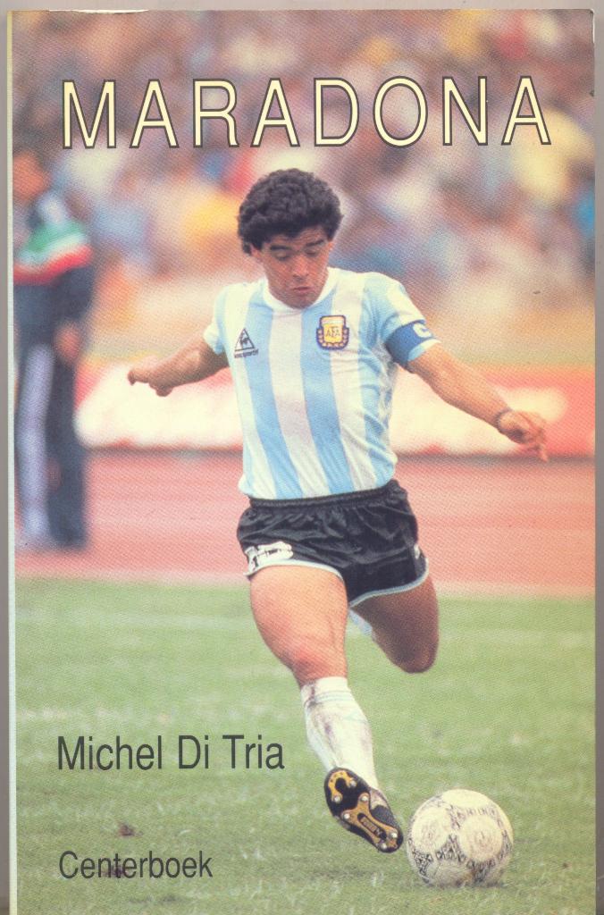 Maradona - Michel Di Tria, Boeken, Sportboeken, Gelezen, Balsport, Ophalen of Verzenden