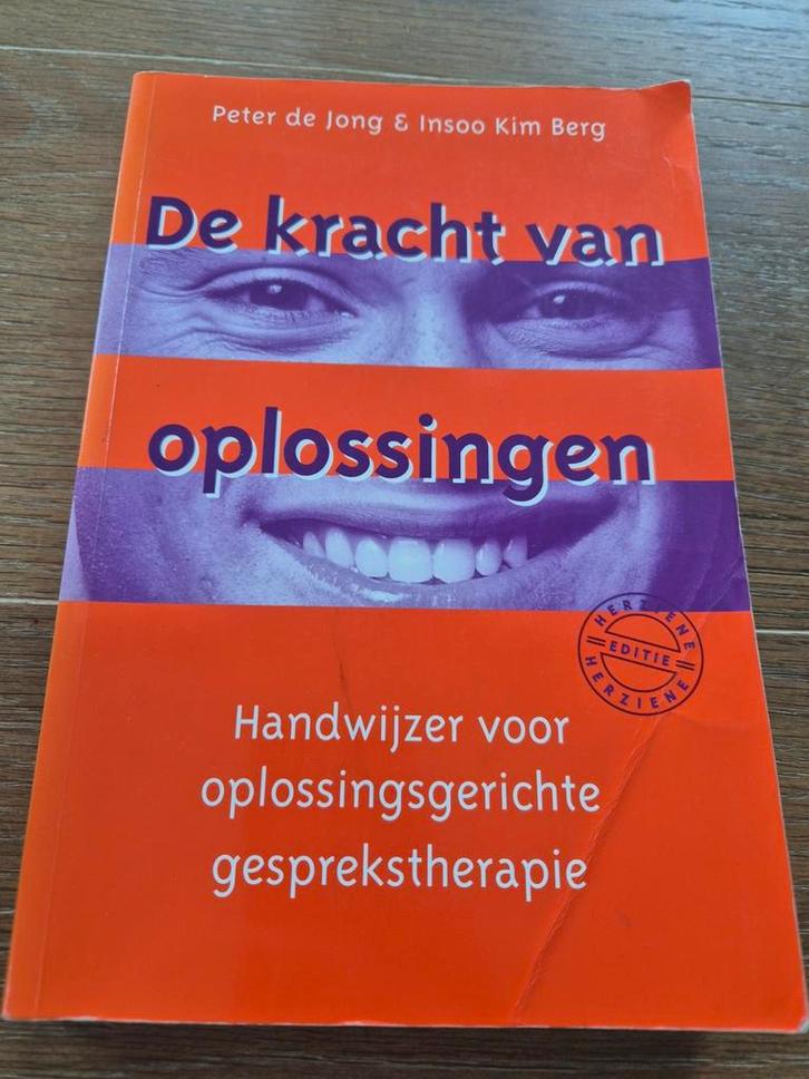 De kracht van oplossingen - Handwijzer gesprekstherapie, Boeken, Advies, Hulp en Training, Gelezen, Ophalen of Verzenden