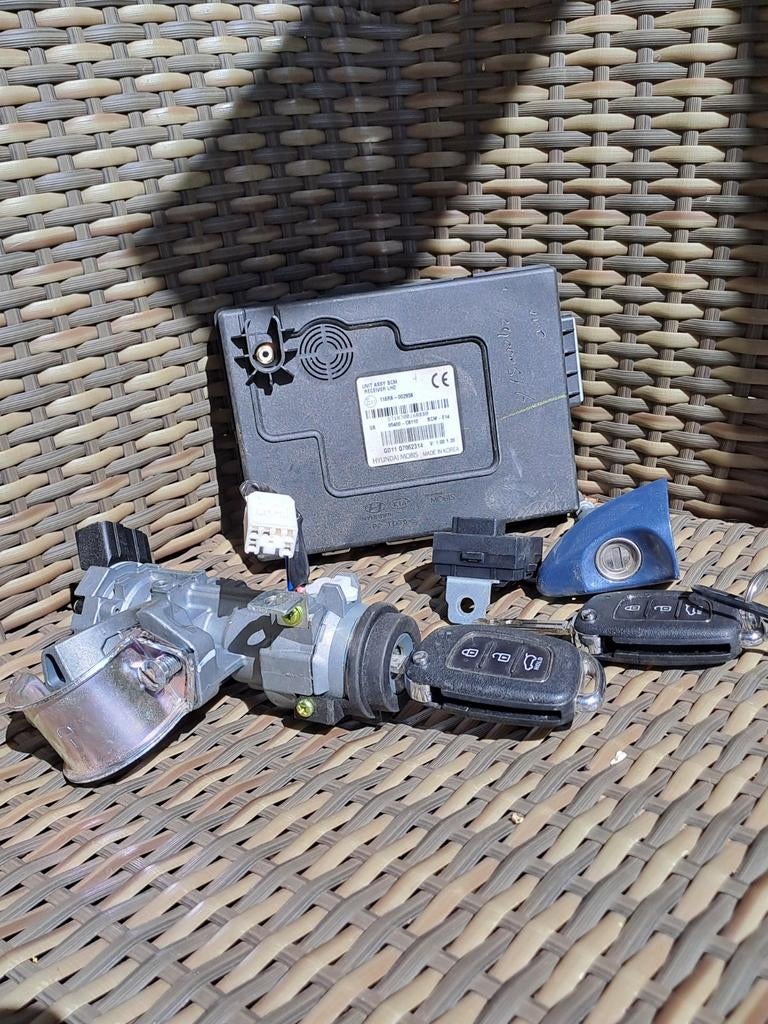 Contactslot, 2 klapsleutels, portierslot etc. Hyundai i20, Ophalen of Verzenden, Gebruikt, Hyundai