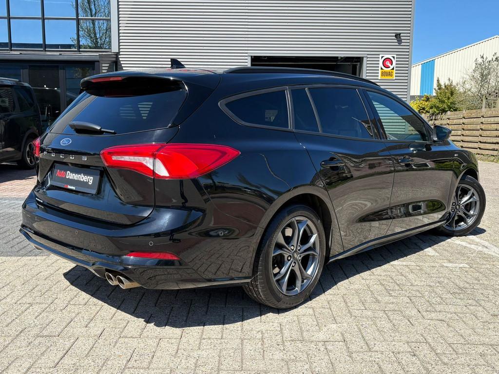 Ford Focus Wagon 1.0 EcoBoost ST Line Automaat Weinig KM, Zwart, 1283 kg, Zwart, Origineel Nederlands