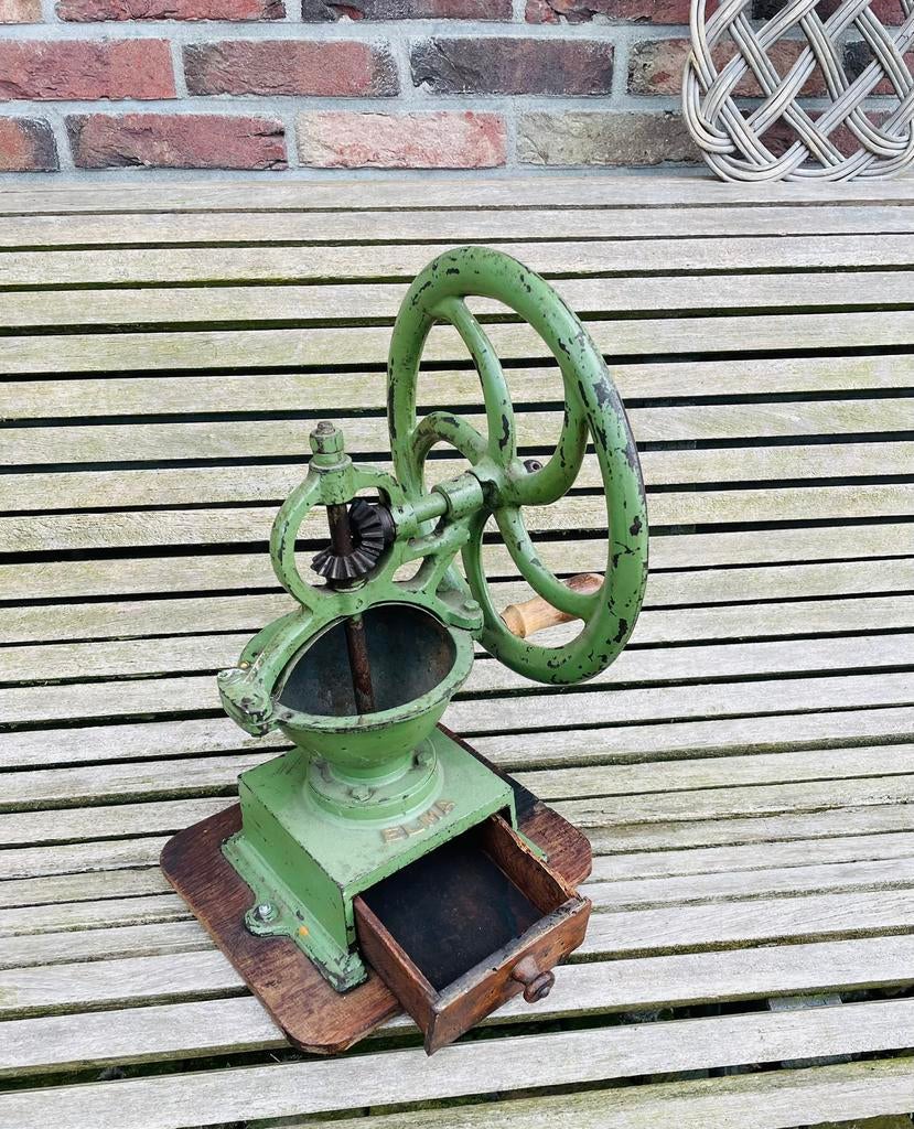 Antiek gietijzeren Elma koffie molen met prachtige patina, Antiek en Kunst, Ophalen of Verzenden