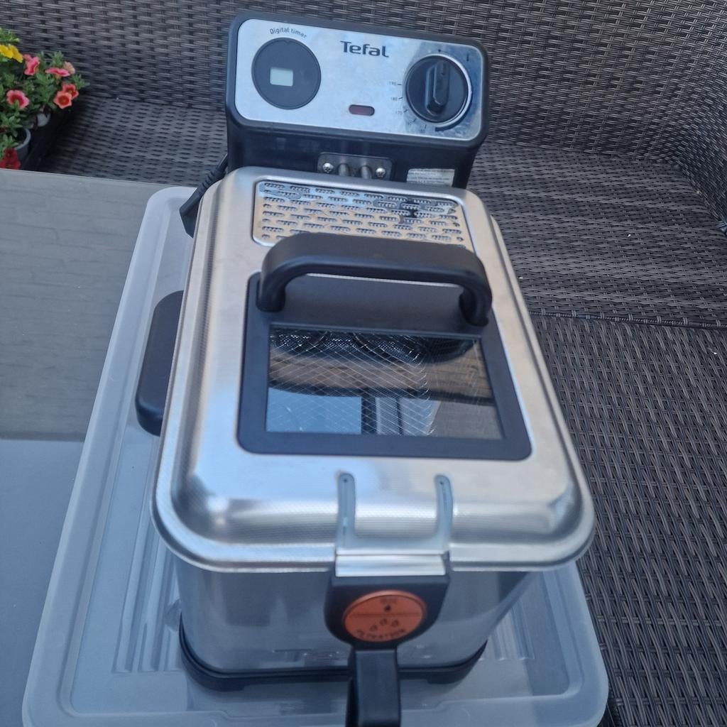 Tefal Friteuse - Compact en Efficiënt, 2 tot 3 liter, Ophalen, Gebruikt, Uitneembare binnenpan