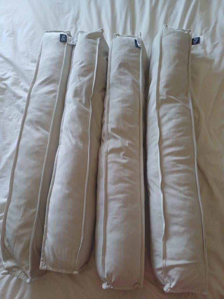 4 nieuwe nekkussens of sierkussens, Huis en Inrichting, Woonaccessoires | Kussens, Ophalen of Verzenden