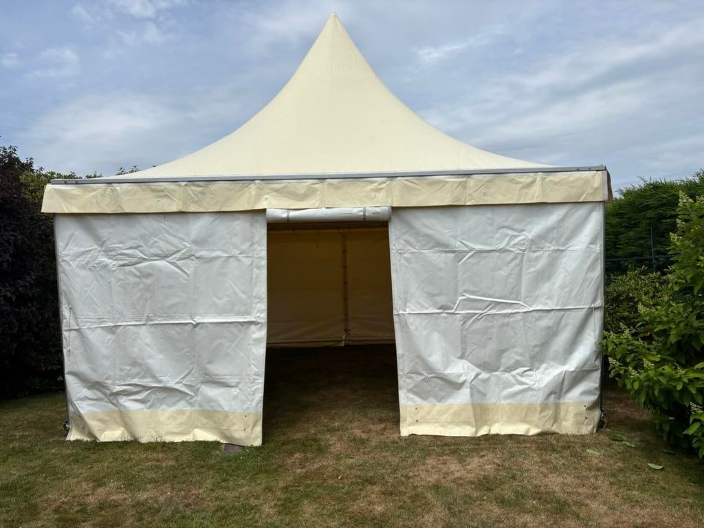 Pagodetent 5 x 5 M, Ophalen, Zo goed als nieuw, 8 meter of meer