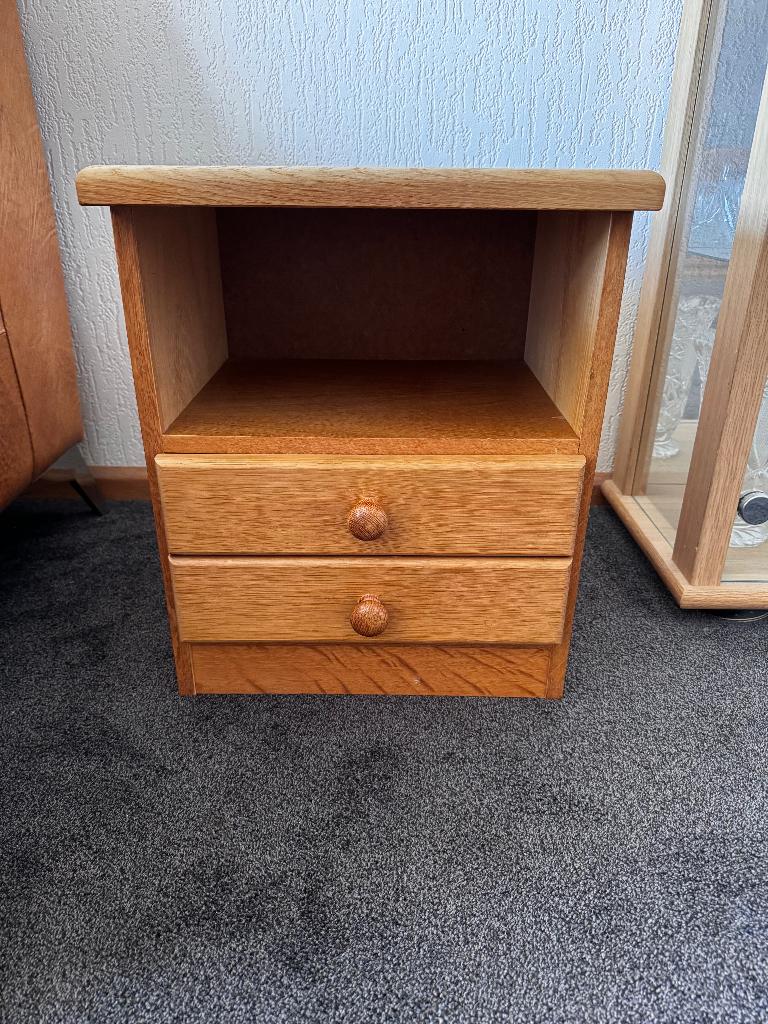 Eikenhouten bijzetkastje, Ophalen, Gebruikt