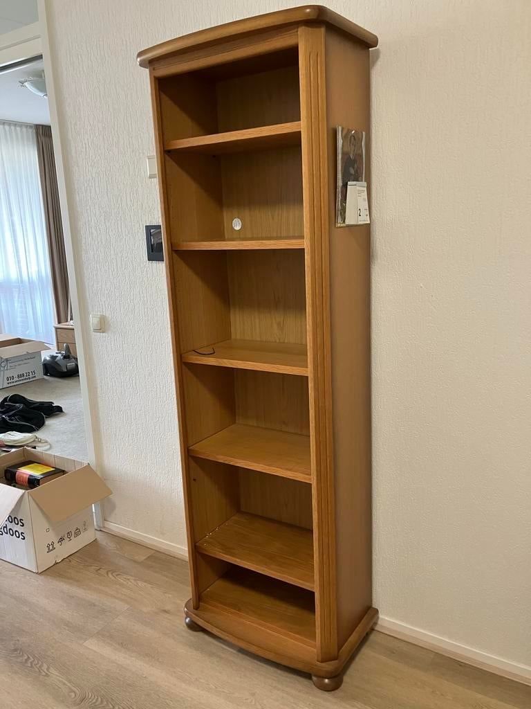 Houten Boekenkast met Vijf Planken, Ophalen, Met plank(en), Gebruikt, 50 tot 100 cm