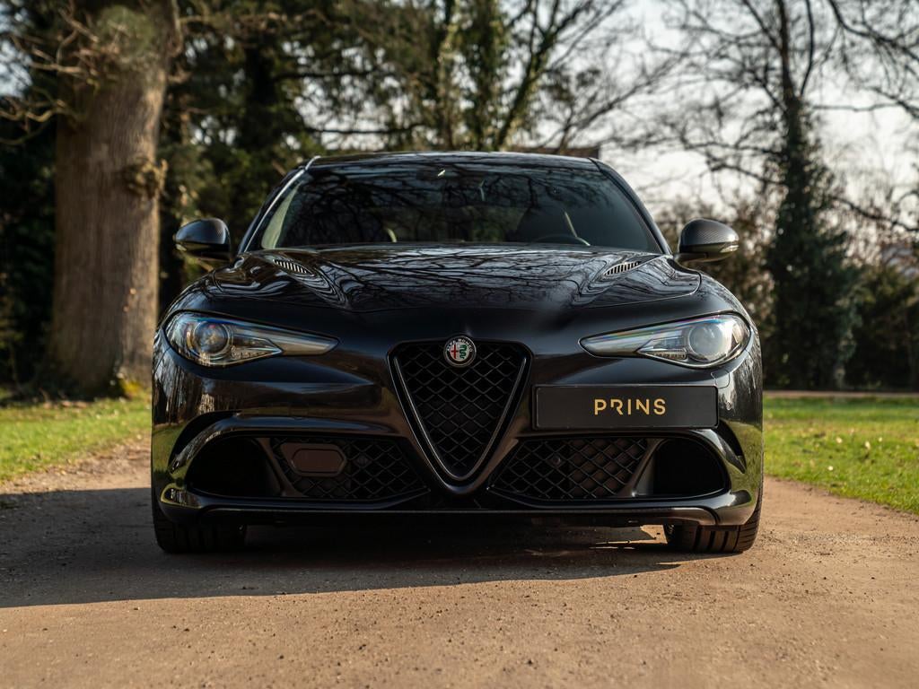 Alfa Romeo Giulia 2.9 V6 Quadrifoglio | Carbon stoelen | Akr, Auto's, Alfa Romeo, Automaat, Achterwielaandrijving, Gebruikt, 510 pk