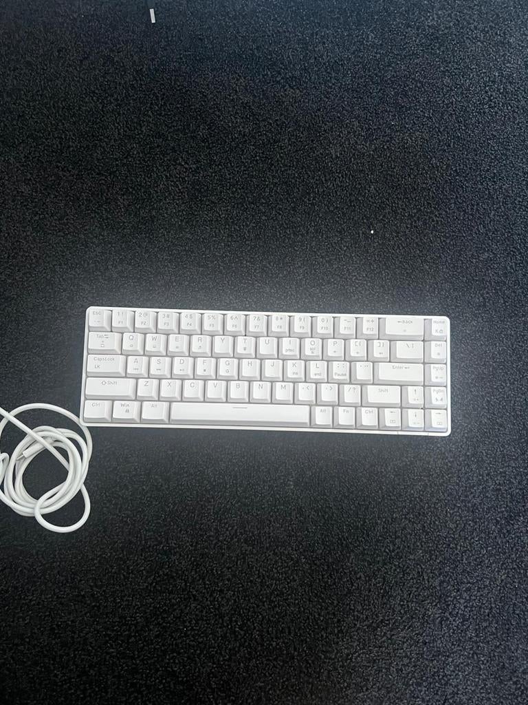 Witte Mechanisch Gaming Toetsenbord 60%, Onbekend, Gaming toetsenbord, Ophalen of Verzenden, Zo goed als nieuw