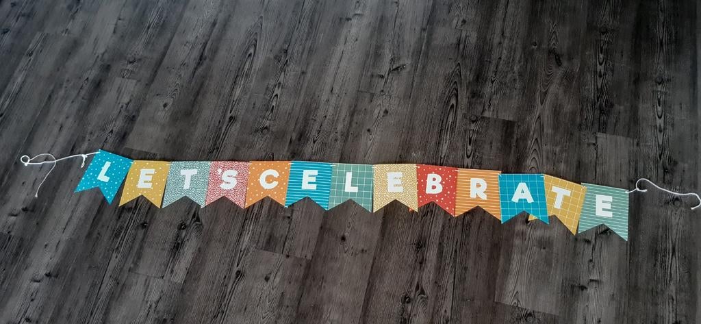 Slinger 'Let's Celebrate' - Feestversiering 2 meter, Ophalen of Verzenden, Zo goed als nieuw, Versiering