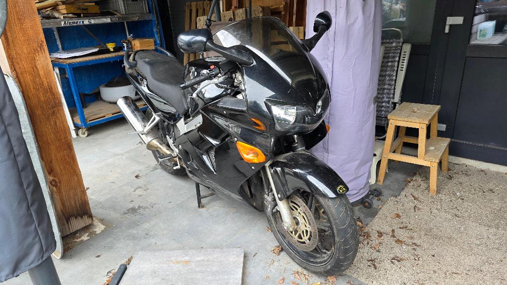 Honda VFR 800 1e eigenaar bjr 1998, Motoren, Sportuitlaat, 782 cc, 4 cilinders, Gebruikt