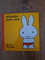 Nijntje aan Zee - Dick Bruna (Kinderboek), Ophalen of Verzenden, Zo goed als nieuw, Dick Bruna, Sprookjes