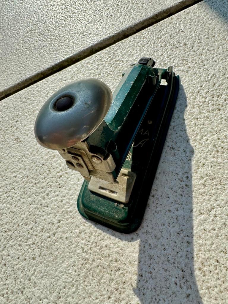 Vintage Bakuma Knirps 24/6 Nietmachine - Groen, Antiek en Kunst, Antiek | Kantoor en Zakelijk, Ophalen of Verzenden