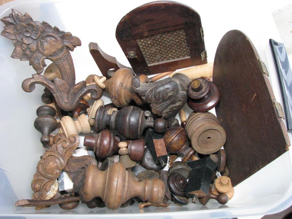 Deurtjes en knoppen voor klokken., Ophalen of Verzenden