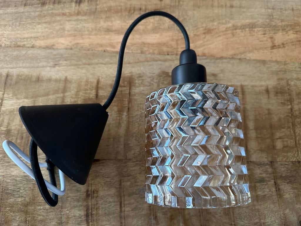 Glazen hanglamp met zigzag patroon, Ophalen of Verzenden, Zo goed als nieuw, Glas, Minder dan 50 cm