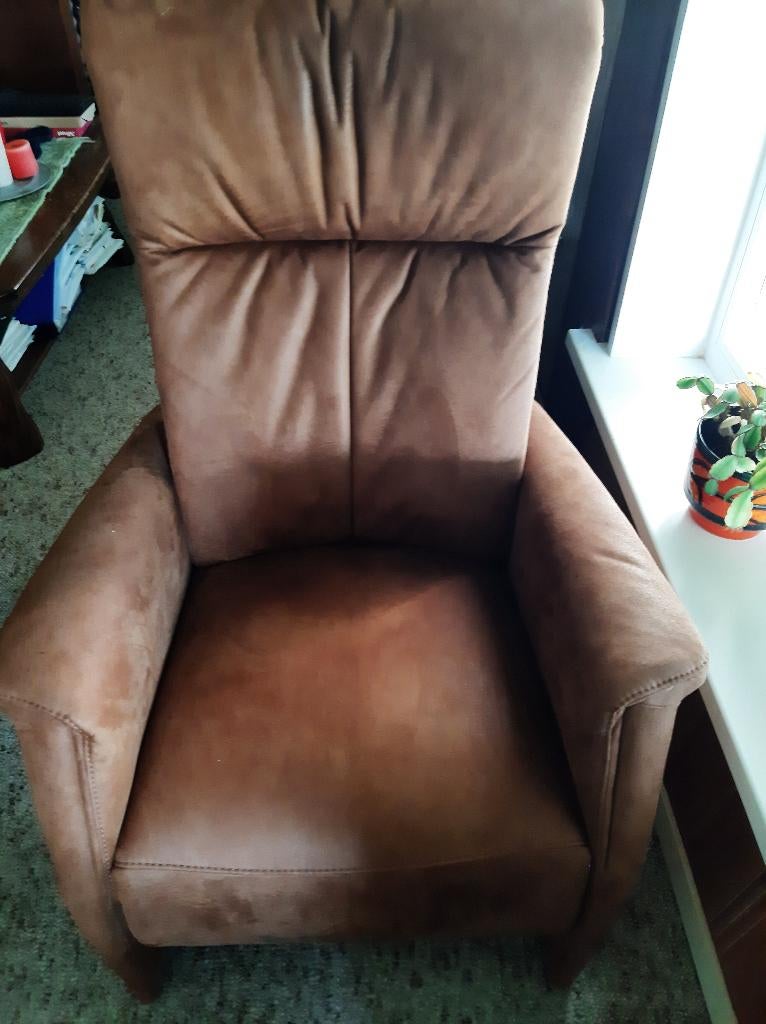 Sta op stoel met accu, leerachtige stof, cognacbruin, Ophalen, Klassiek, 75 tot 100 cm, Zo goed als nieuw