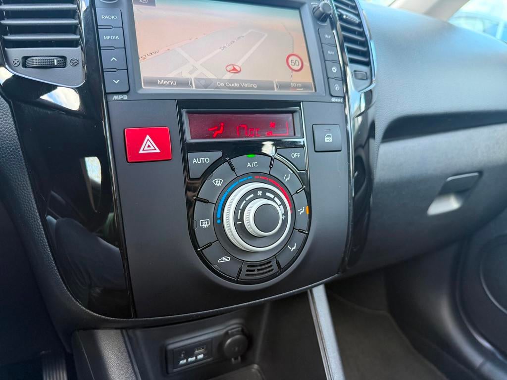 Kia Venga 1.6 CVVT Super Pack - Navi - Camera - Cruise - Org, Auto's, Kia, Voorwielaandrijving, Euro 5, Gebruikt, 4 cilinders