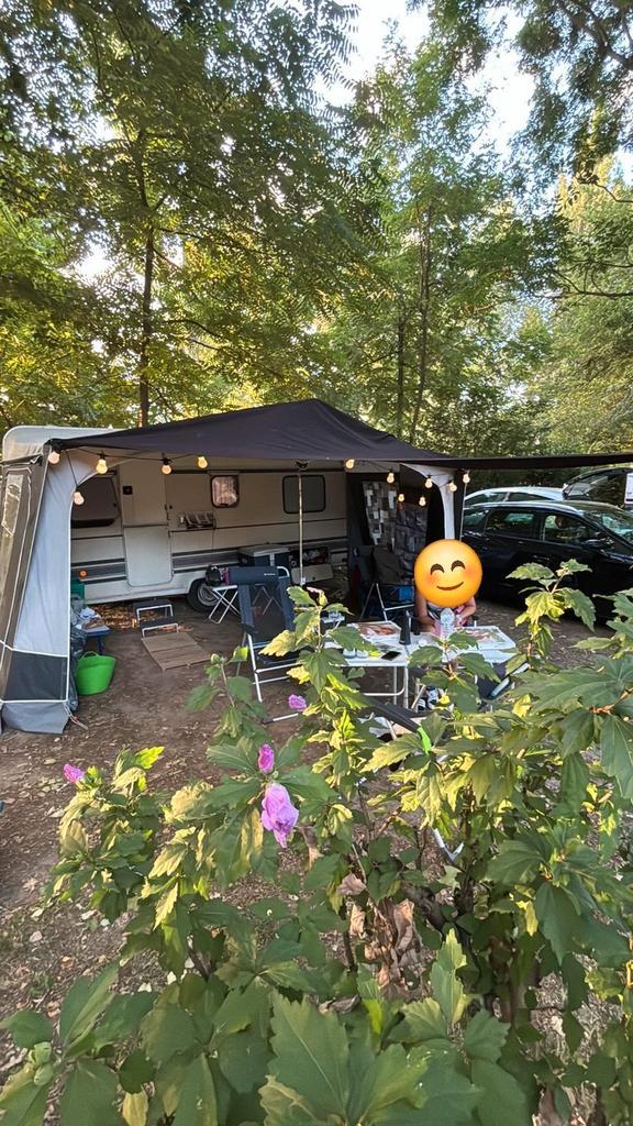 Burstner Holiday 1990 met voortent - Klaar voor vakantie!, Caravans en Kamperen, Caravans, Particulier, tot en met 4, 750 - 1000 kg