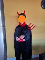 Dracula verkleedset (cape, manchetten, hoornjes, drietand), Ophalen, Gebruikt, Jongen of Meisje