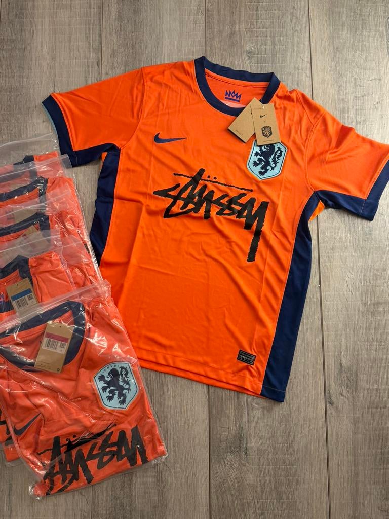 2 M shirts, B, F, Verzenden, Nieuw