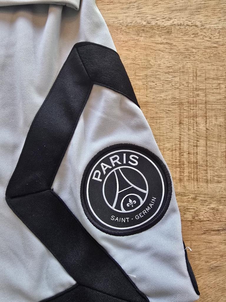 Paris Saint-Germain uittenue 2022-2023 Maat S, Sport en Fitness, Voetbal, Maat S, Ophalen, Zo goed als nieuw