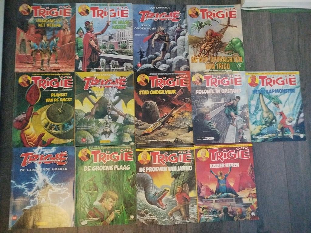 TRIGIE OPKOMST EN ONDERGANG VAN HET KEIZERRIJK STRIPBOEKEN, Boeken, Stripboeken, Meerdere stripboeken, Ophalen of Verzenden, Gelezen
