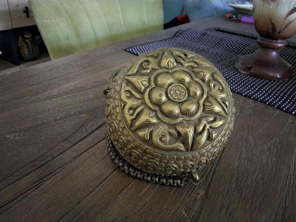 Betelnoot pot, Antiek en Kunst, Antiek | Koper en Brons, Ophalen of Verzenden