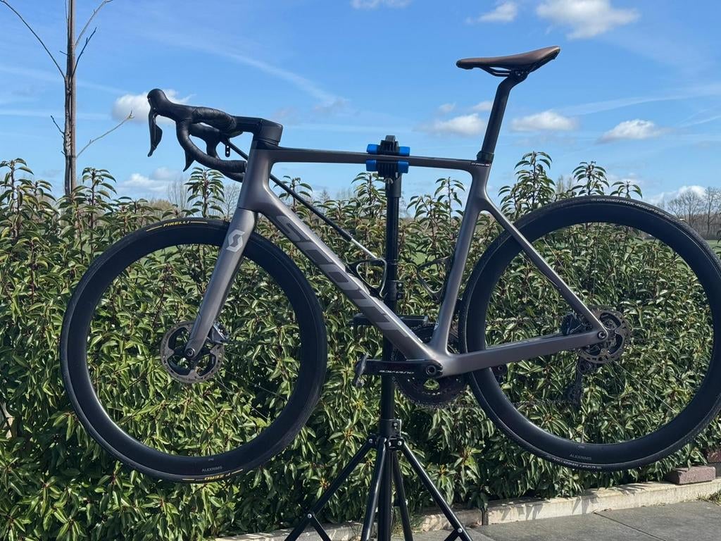 Mooie Carbon Scott Addict RC, Ultegra, di2, maat 58, Fietsen en Brommers, 28 inch, Carbon, Heren, Zo goed als nieuw