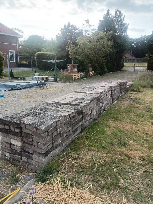 1300 stuks Beton Klinker Keien (BKK) gratis afhalen Eibergen, Tuin en Terras, Tegels en Klinkers, Gebruikt, Klinkers, Beton, 10 m² of meer