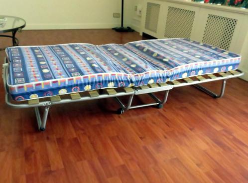 Logeerbed, Huis en Inrichting, Slaapkamer | Bedden, Zo goed als nieuw, Eenpersoons, 80 cm, 190 cm of minder, Metaal, Grijs, Ophalen